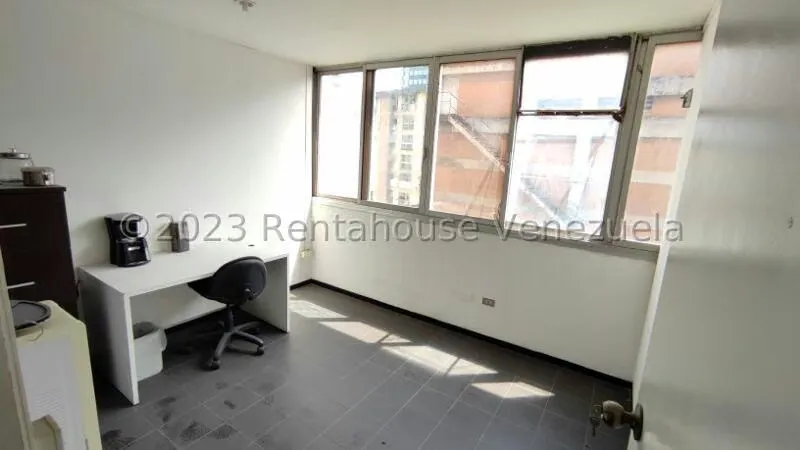 Oficina en Alquiler en Parroquia La Candelaria, Distrito Metropolitano - 13