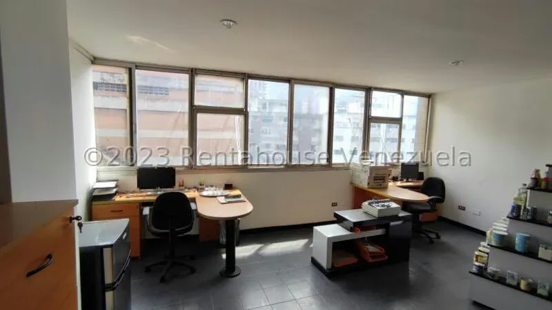 Oficina en Alquiler en Parroquia La Candelaria, Distrito Metropolitano - 17