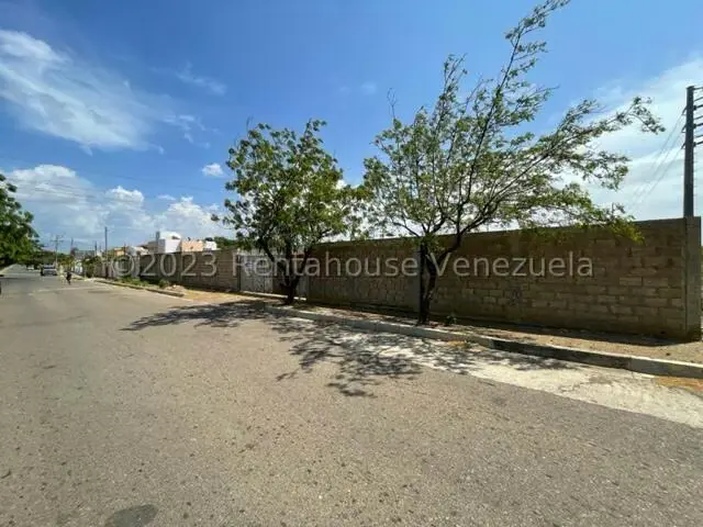Terreno (Comercial) en Venta en Sector Los Orumos, Falcon - 2