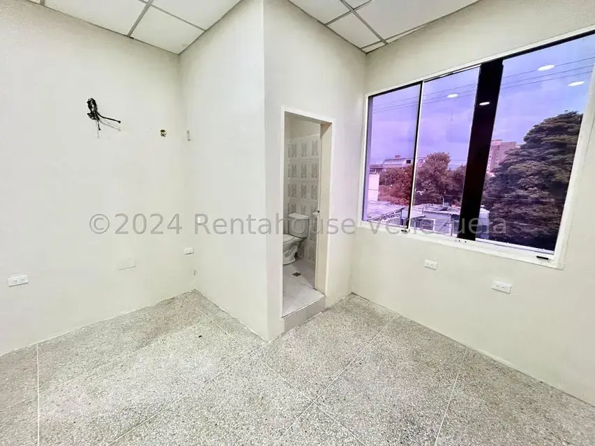 Comercial (Oficina) en Venta en Centro, Lara - 2