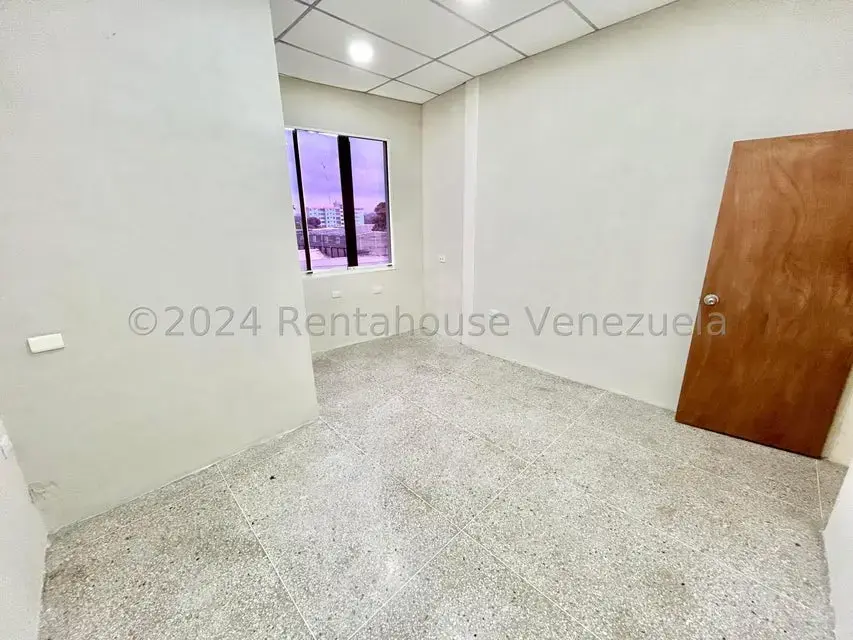 Comercial (Oficina) en Venta en Centro, Lara - 4