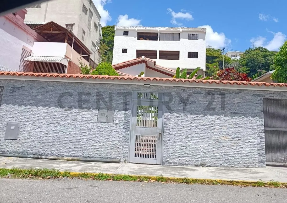 VENTA DE EXCLUSIVA QTA. MULTIFAMILIAR EN ALTA FLORIDA