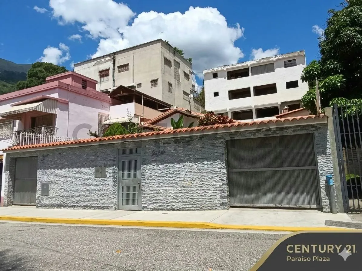 VENTA DE EXCLUSIVA QTA. MULTIFAMILIAR EN ALTA FLORIDA - 2