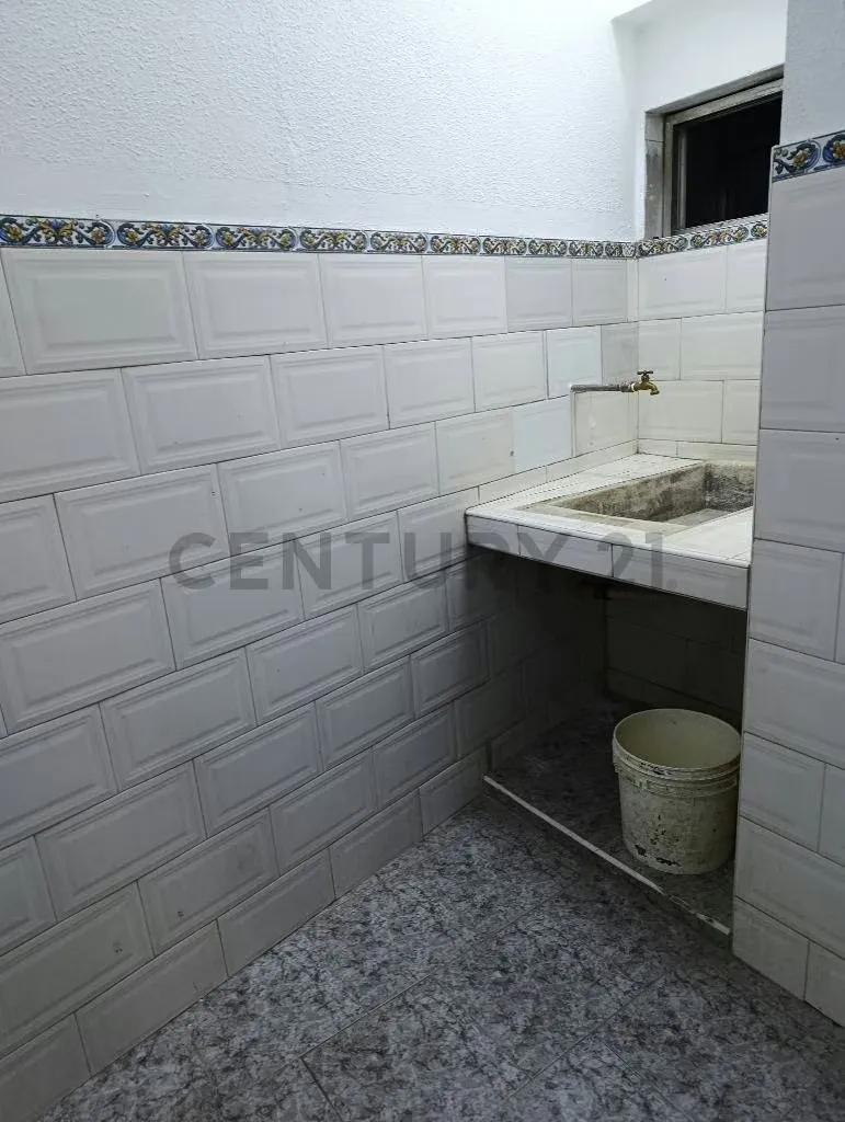 VENTA DE EXCLUSIVA QTA. MULTIFAMILIAR EN ALTA FLORIDA - 35