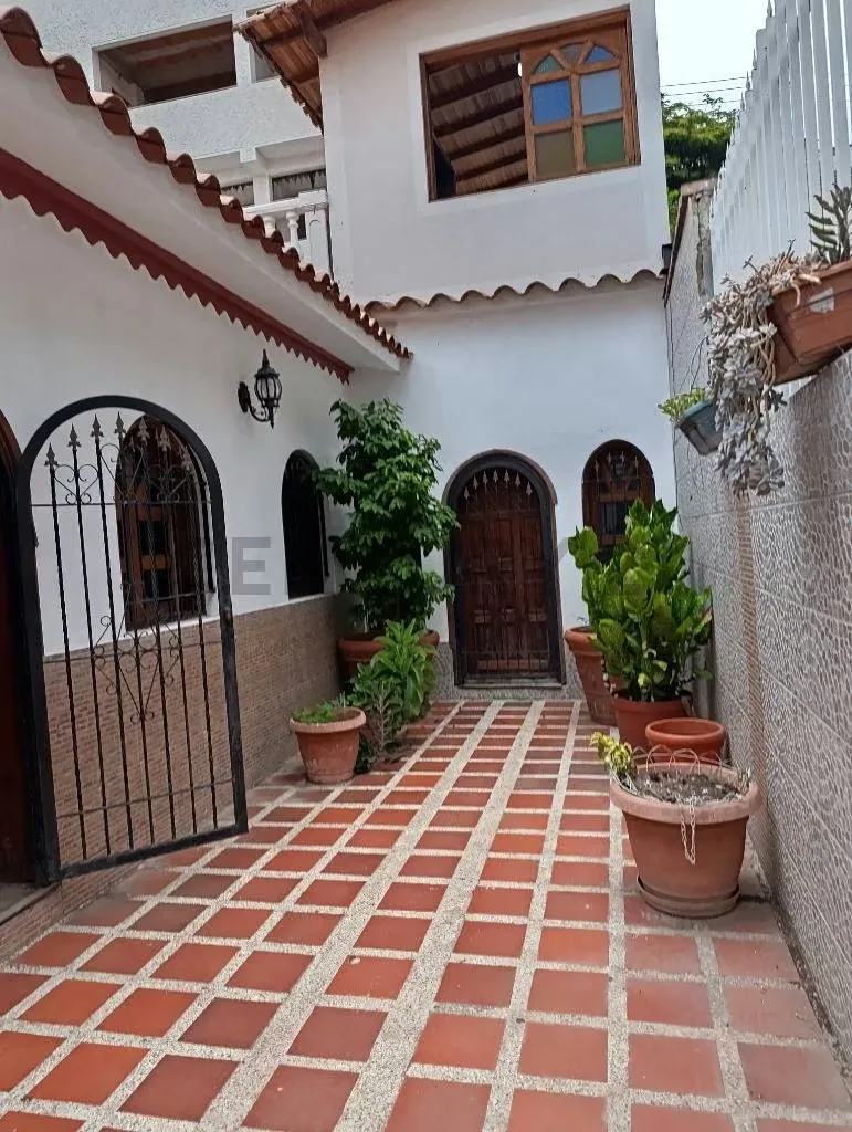 VENTA DE EXCLUSIVA QTA. MULTIFAMILIAR EN ALTA FLORIDA - 7