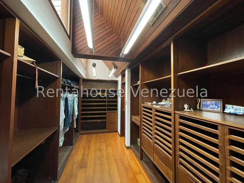 Casa (Multipes Niveles) en Venta en Oripoto, Distrito Metropolitano - 25
