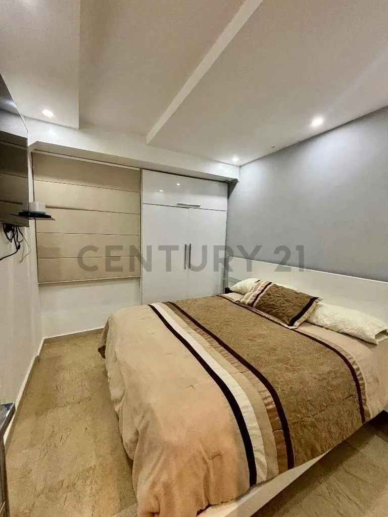En venta hermoso Townhouse en Lake Village Lecheria - 17