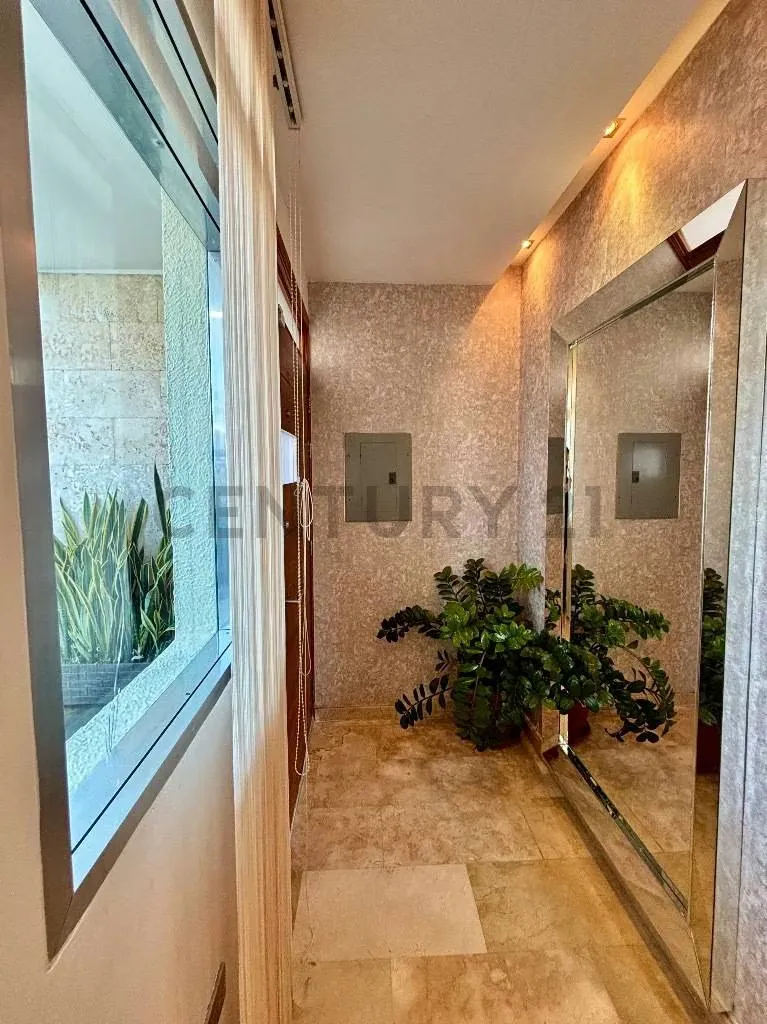 En venta hermoso Townhouse en Lake Village Lecheria - 2