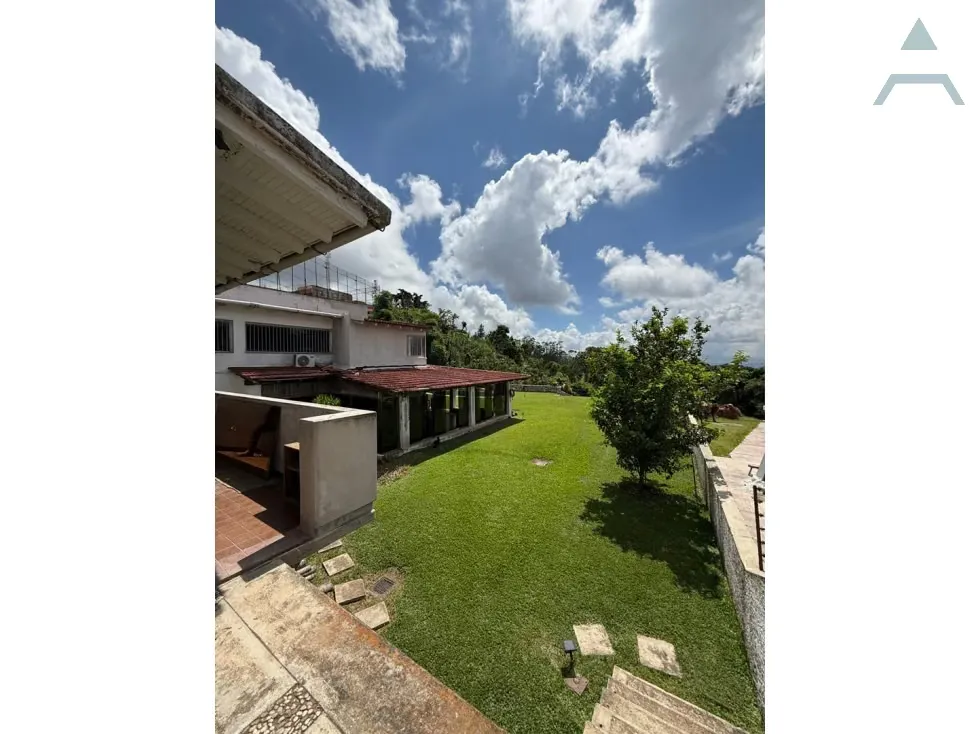 Se vende casa 2500m² 3h+2s/3b+2s/10e Alto Hatillo