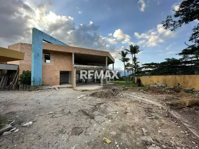 Terreno en venta en Altos de Guataparo - 3