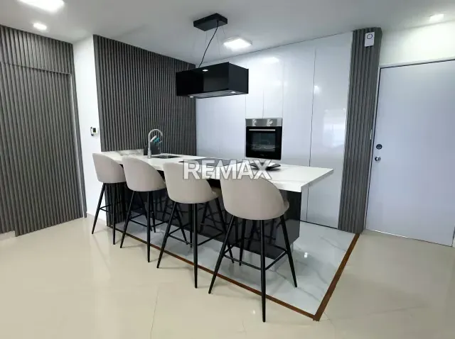 APARTAMENTO MODERNO EN EDIFICIO CARACOLA, RESIDENCIAS PLAYA MORENO, CON PISCINA - 3