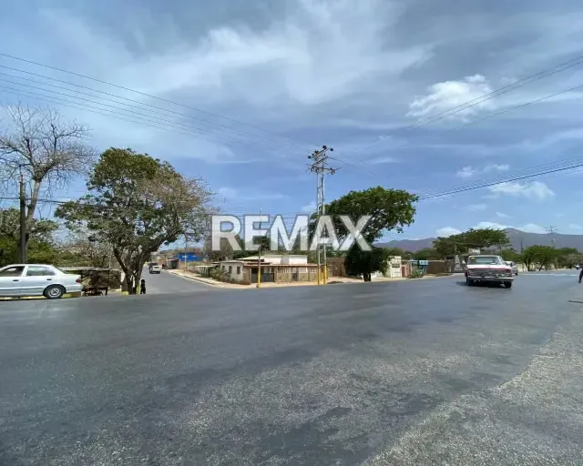 ¡EN VENTA TERRENO RESIDENCIAL DE 379M² EN MARGARITA! VISTA A LA MONTAÑA, SERVICIOS DE AGUALUZ LISTOS Y PAPELES EN REGLA EN EL MUNICIPIO DÍAZ. ¡INVIERTE SEGURO CERCA DEL MAR Y SUPERMERCADOS! - 5