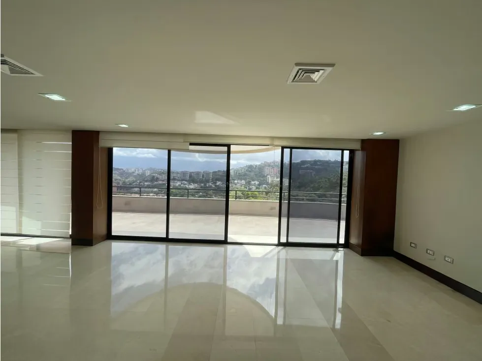 En venta casa 588m2 4h+s/4.5b+s/6p La Trinidad - 4