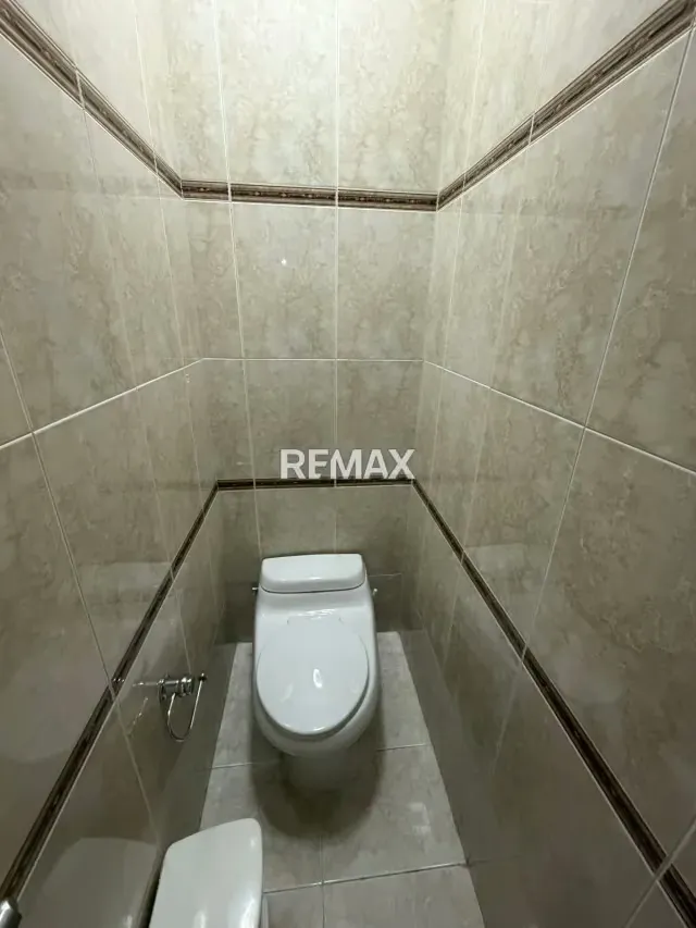 EXCLUSIVO A´PARTAMENTO EN URB. EL BOSQUE - 8