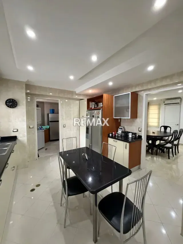 EXCLUSIVO A´PARTAMENTO EN URB. EL BOSQUE - 10