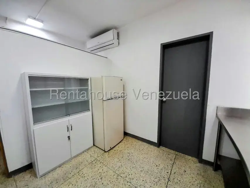 Consultorio Medico en Alquiler en Centro, Lara - 13