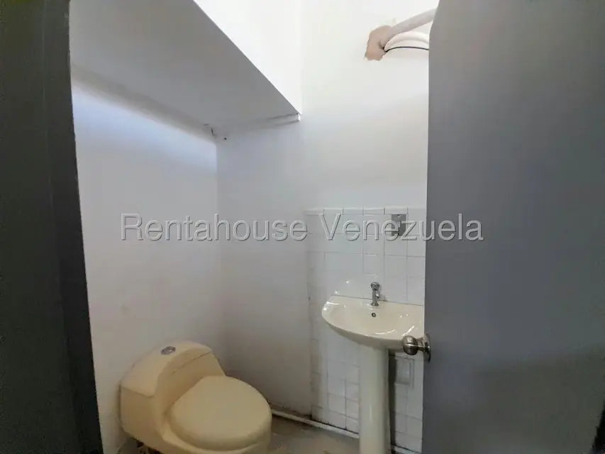 Consultorio Medico en Alquiler en Centro, Lara - 29
