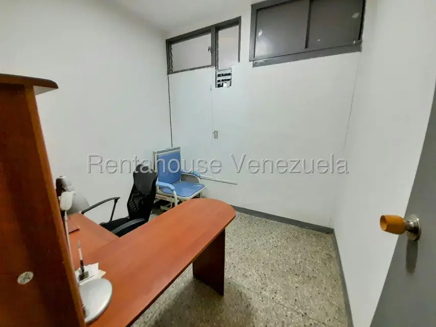 Consultorio Medico en Alquiler en Centro, Lara - 32