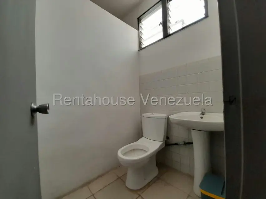 Consultorio Medico en Alquiler en Centro, Lara - 9