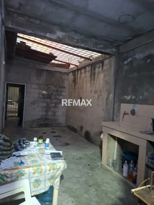 SE VENDE CASA DE OPORTUNIDAD - 4