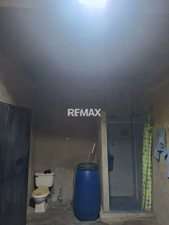 SE VENDE CASA DE OPORTUNIDAD - 6