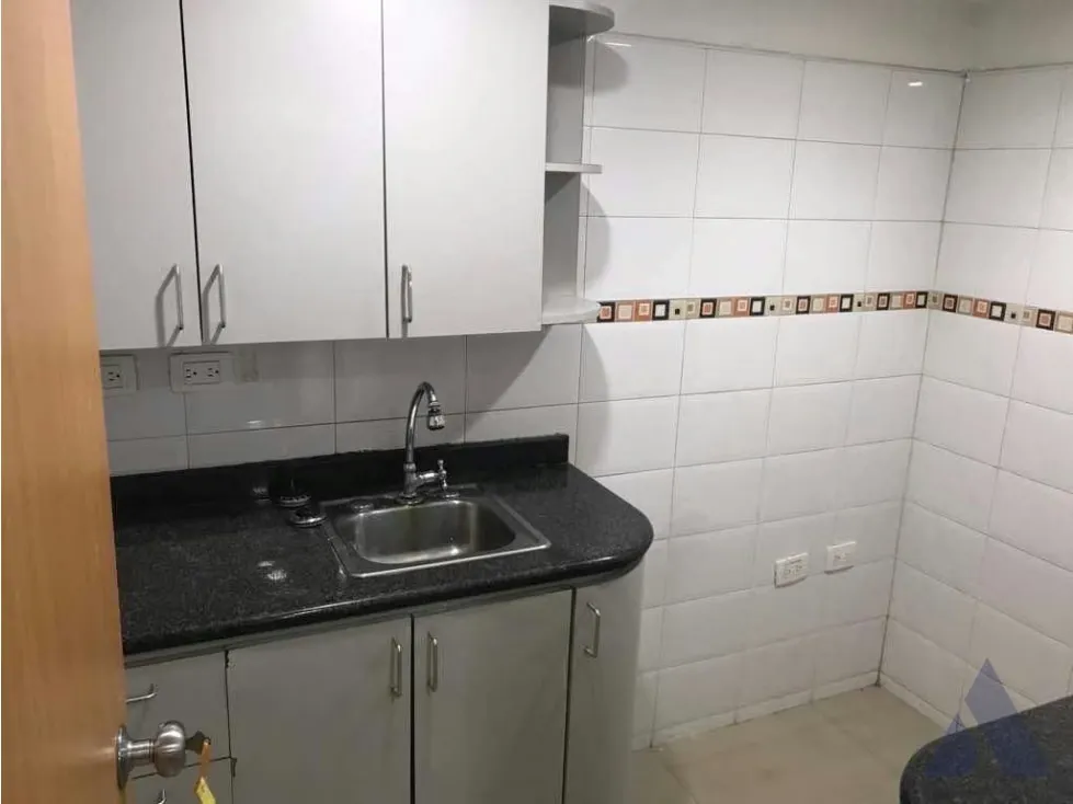 Vendo/alquilo oficina 300+200m2 El Rosal 7452 - 11