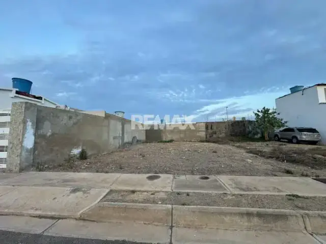 terreno en venta Urb Virtudes II