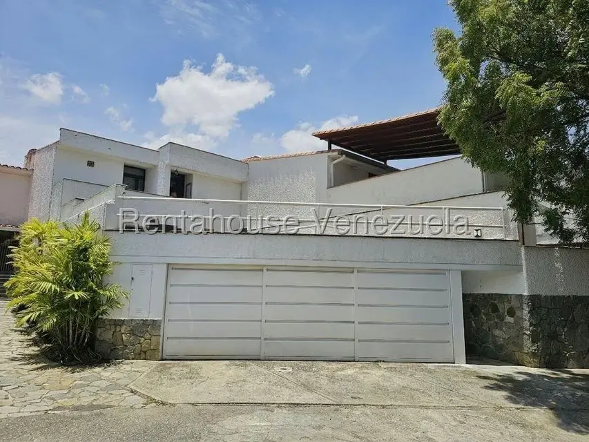 Casa (Duplex) en Venta en La Trinidad, Distrito Metropolitano - 2