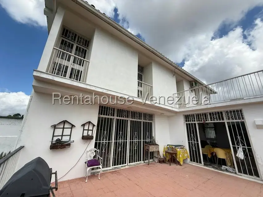 Casa (Multipes Niveles) en Venta en Cumbres de Curumo, Distrito Metropolitano - 19