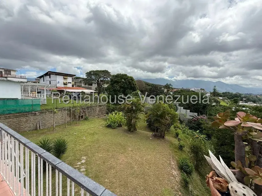 Casa (Multipes Niveles) en Venta en Cumbres de Curumo, Distrito Metropolitano - 24