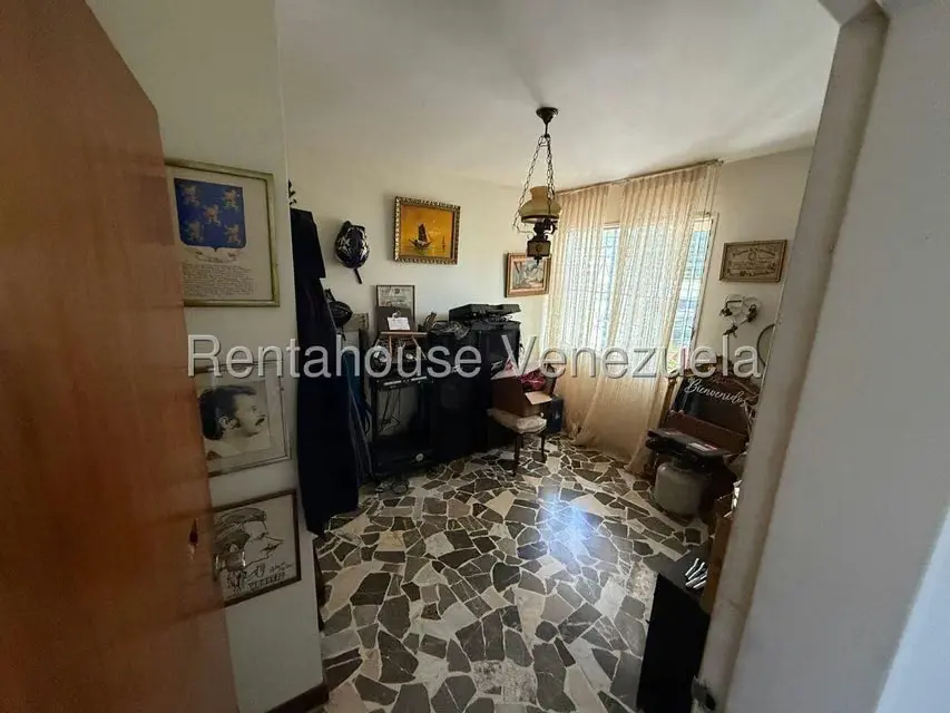 Casa (Multipes Niveles) en Venta en Cumbres de Curumo, Distrito Metropolitano - 7