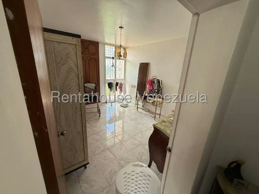 Casa (Multipes Niveles) en Venta en Cumbres de Curumo, Distrito Metropolitano - 9