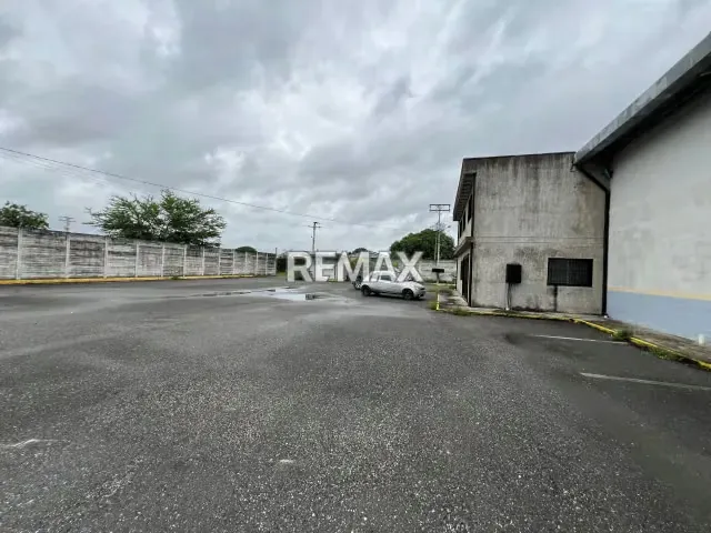 Excelente oportunidad de inversión industrial comercial en la Zona Industrial de Acarigua - 14