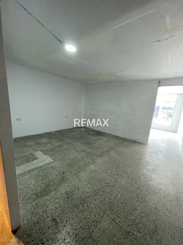Local en venta urbanización. Majay avenida Bolivar Valencia - 7