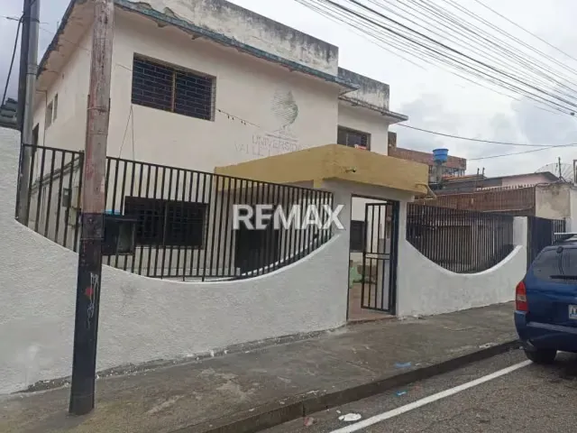 Venta exclusiva amplia propiedad Multipróposito antigua uvm