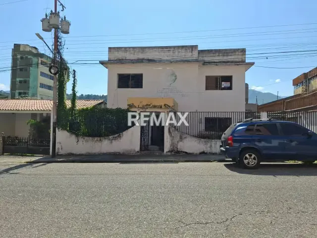 Venta exclusiva amplia propiedad Multipróposito antigua uvm - 2