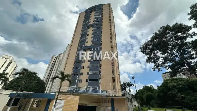 EN VENTA: Apartamento en Res. Gran Parque II – Valles de Camoruco - 2