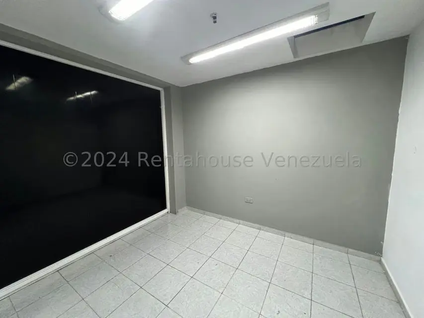Local Comercial en Alquiler en Prados del Este, Distrito Metropolitano - 9