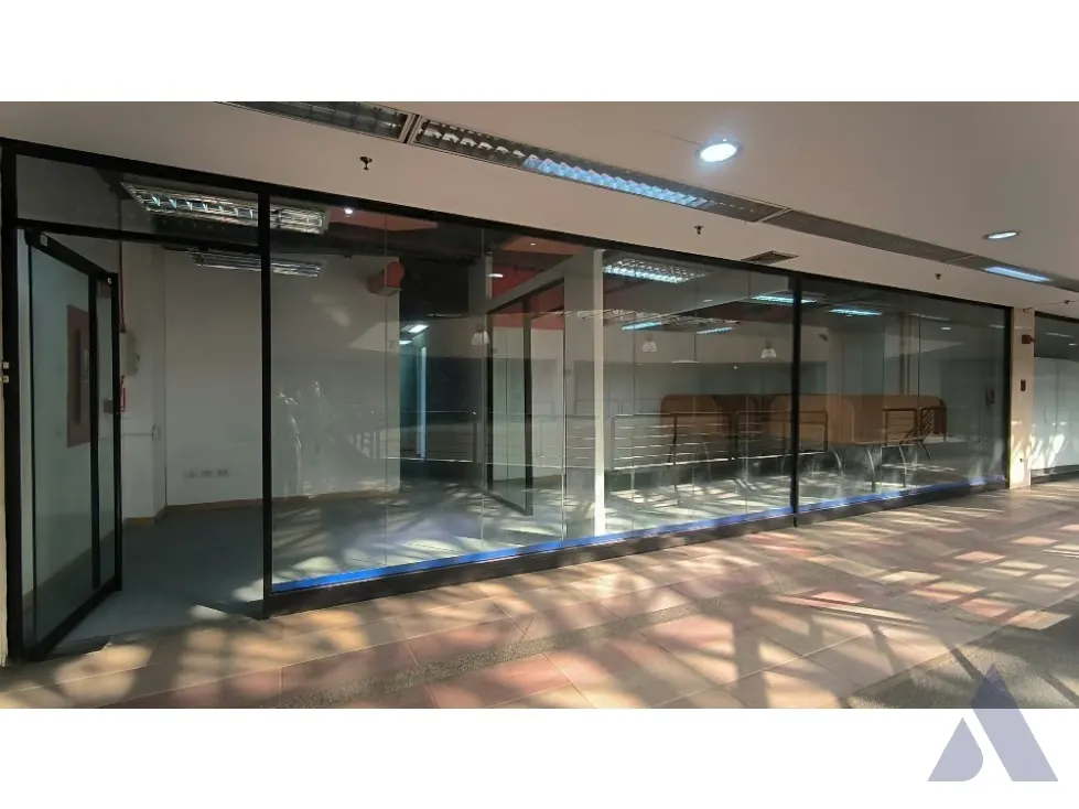 Alquilo local 125m2 Buenaventura Guatire - 2