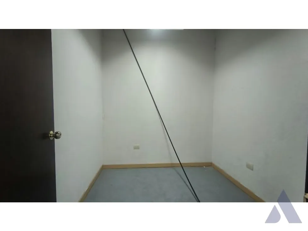 Alquilo local 125m2 Buenaventura Guatire - 8