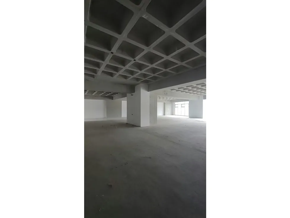 Se alquila Oficina 315m² Las Mercedes - 3