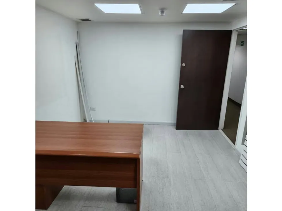 Se alquila Oficina 15m² CCCT - 4