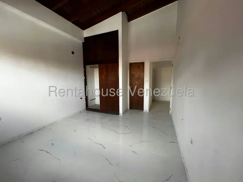 Casa (Multipes Niveles) en Venta en El Marques, Distrito Metropolitano - 34