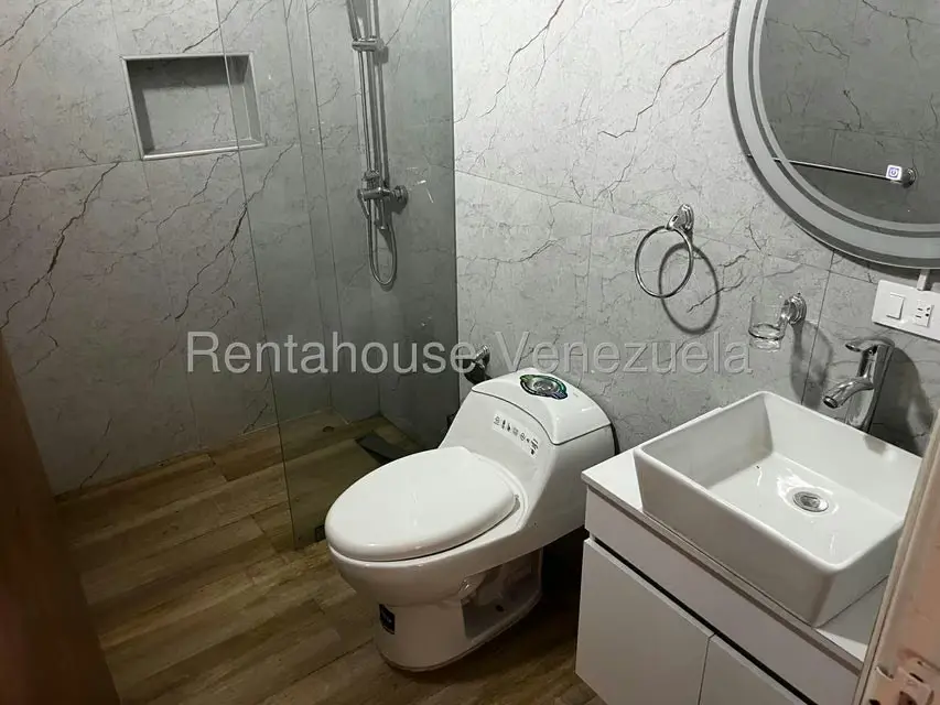 Casa (Multipes Niveles) en Venta en El Marques, Distrito Metropolitano - 38