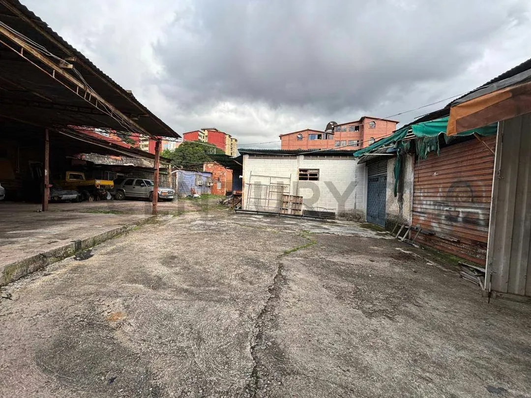 Oportunidad de Inversión Estratégica en San Cristóbal: Pueblo Nuevo - 2