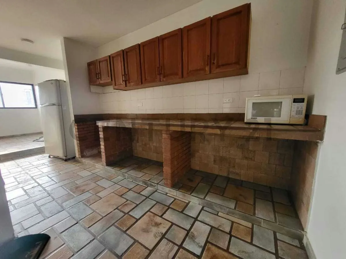 Confort y ubicación estratégica en Barcelona piso 1 - 3