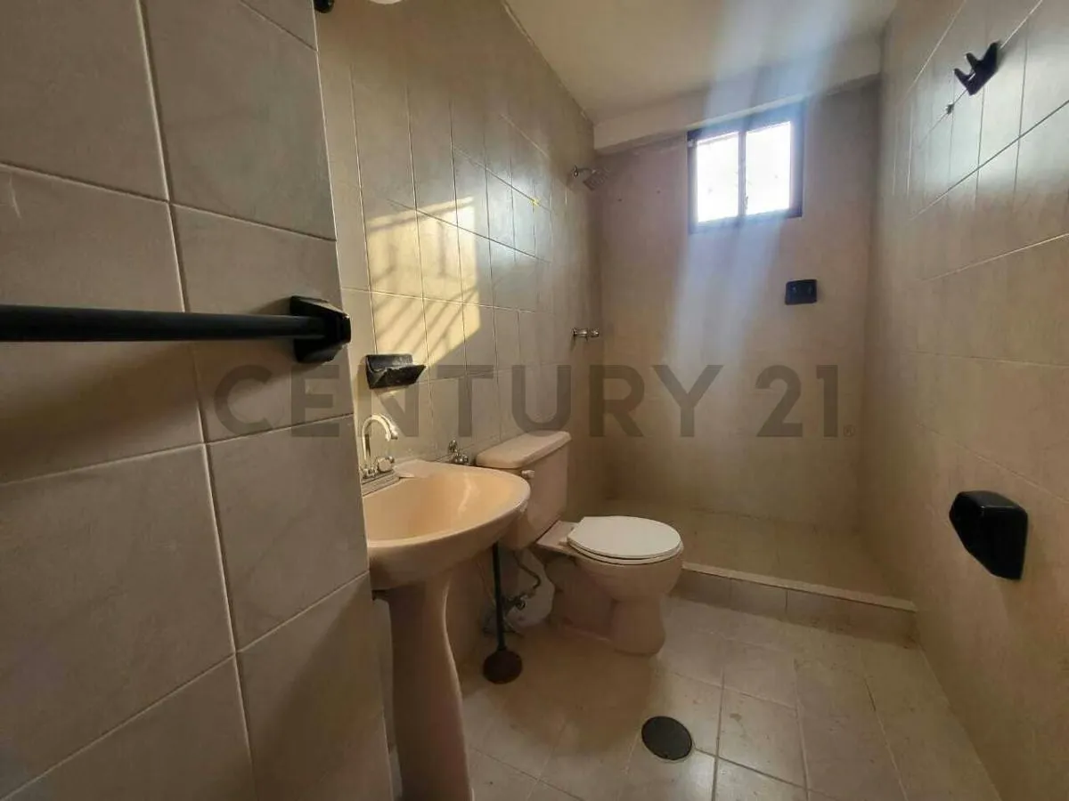 Confort y ubicación estratégica en Barcelona piso 1 - 8