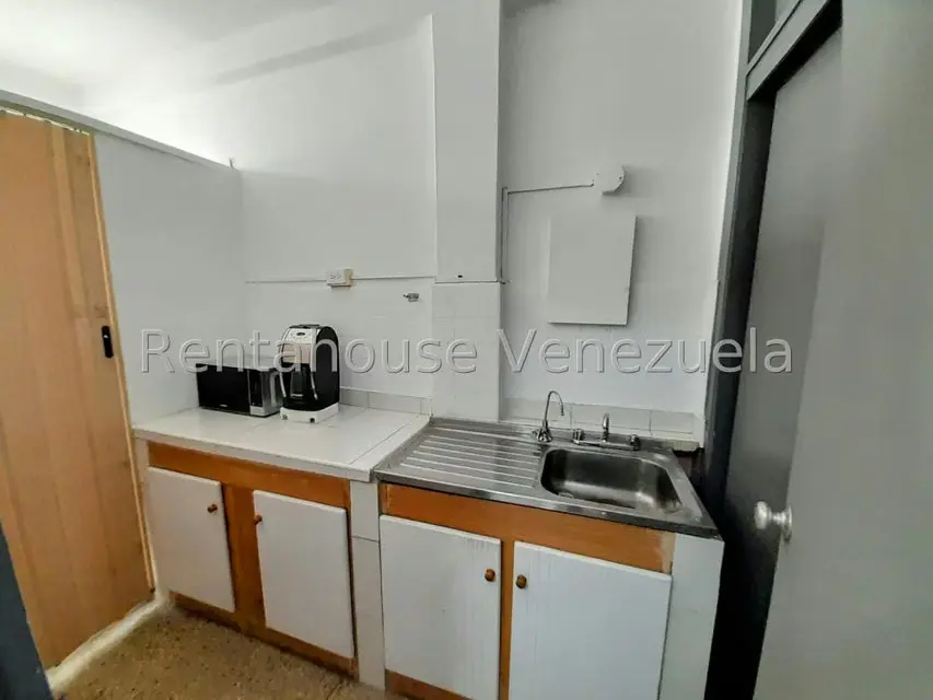 Consultorio Medico en Alquiler en Centro, Lara - 13