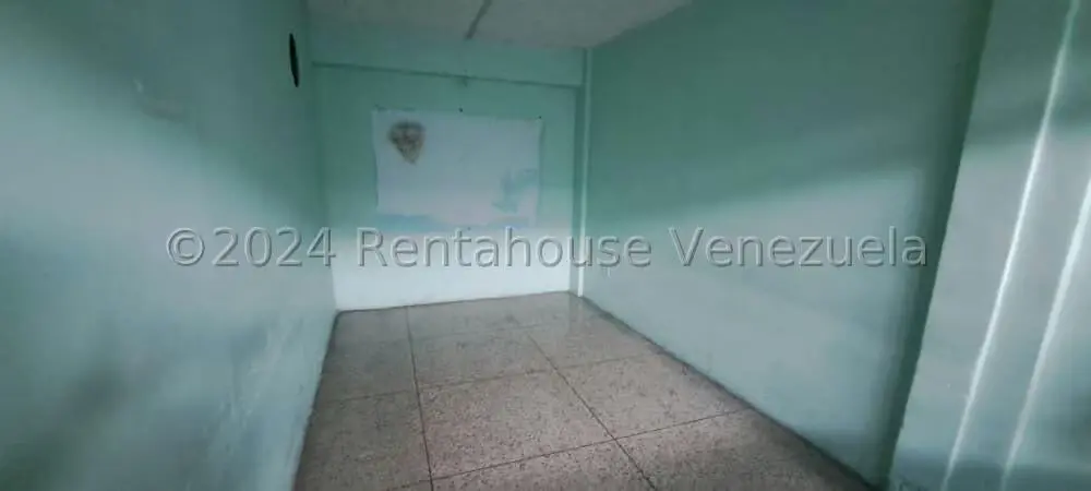 Local Comercial en Venta en Catia, Distrito Metropolitano - 28