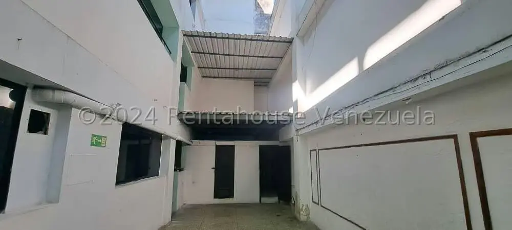 Local Comercial en Venta en Catia, Distrito Metropolitano - 48